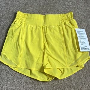 NWT LULULEMON HOTTY HOT HIGH-RISE LINED SHORT 4" Sonic Yellow 6